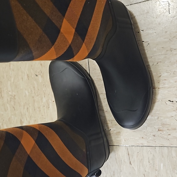 COPY - BURBERRY 👢 - Picture 6 of 6